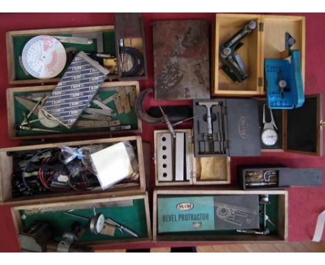 Group of measuring tools including micrometers, parallels, surface plate etc. Condition report: see terms and conditions