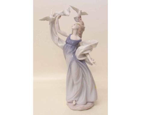 A Lladro 6570 "New Horizons" figurine. Condition report: see terms and conditions