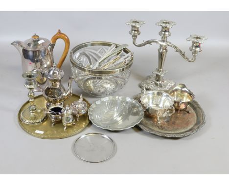 A large quantity of silver plate including a Keswick card tray, Sheffield plate hot water jug, Elkington candle stick, cutler