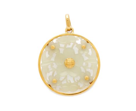 A PIERCED JADE PENDANT An 18k circular pierced jade pendant   Marked 18k Diameter 4cm 14.04g