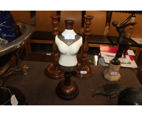 A ceramic mannequin figure&nbsp;