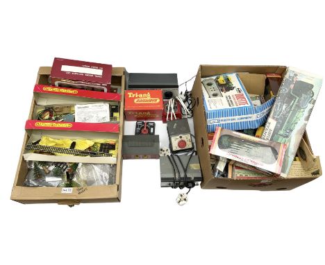 '00' gauge - four controllers including boxed H&amp;M Duette, unmade construction kits, boxed Tri-ang engine shed and gatekee