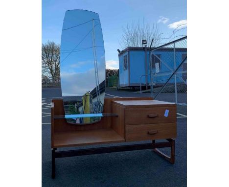 G Plan E Gomme - An original vintage 20th Century light oak dressing table chest compactum comprising of a tall Cheval mirror