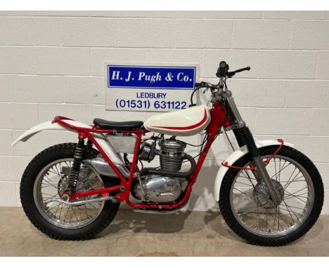 BSA B25 trials motorcycle.Engine no. C25851.Runs and rides, engine rebuilt, electronic ignition, ready to trial or change tyr