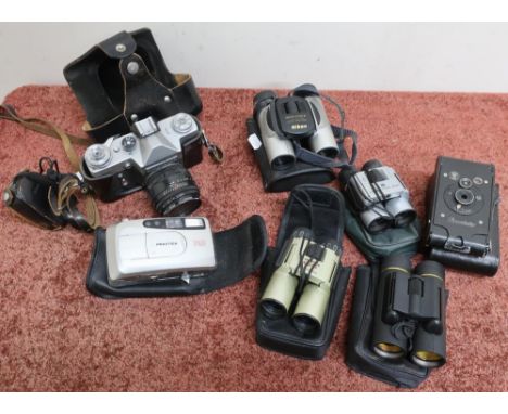 Box of various assorted vintage and modern camera's, case set of pocket binoculars etc. 