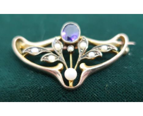 9ct gold amethyst and pearl brooch 