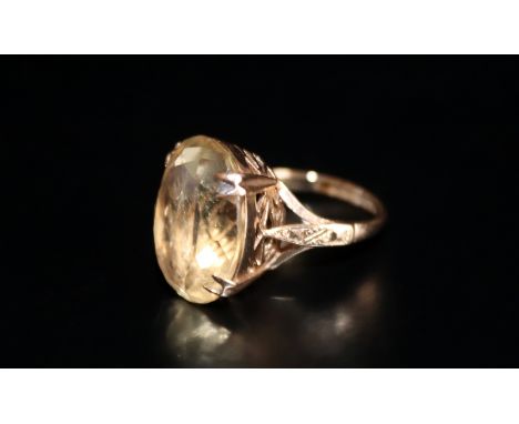 9ct Gold Ladies Dress Ring With Large Central Citrine 18 x 13mm, Fully Hallmarked, Weight 5.5g, Ring size K