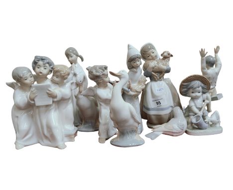 SHELF LOT OF LLADRO, NAO &amp; OTHER FIGURES 