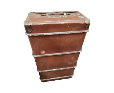 OLD STEAM/CABIN TRUNK 