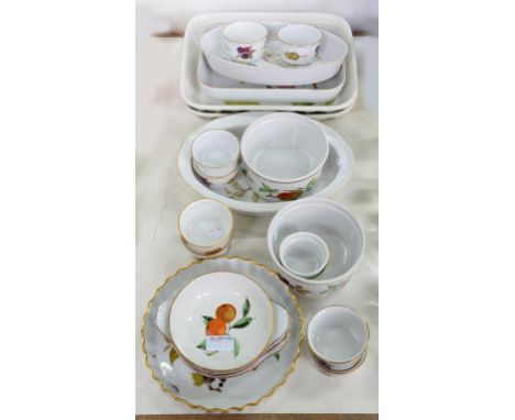 A GROUP OF ROYAL WORCESTER EVESHAM PATTERN TABLE WARE AND A PAIR OF PORTMEIRION POTTERY POMONA PATTERN DISHES