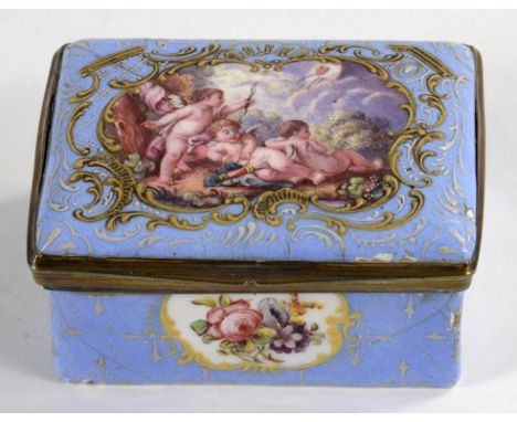 AN ENAMEL BONBONIERE, THE LID PAINTED WITH THREE PUTTI FIRING A DART AT A HEART IN THE CLOUDS, THE SIDES WITH RESERVES ON A L