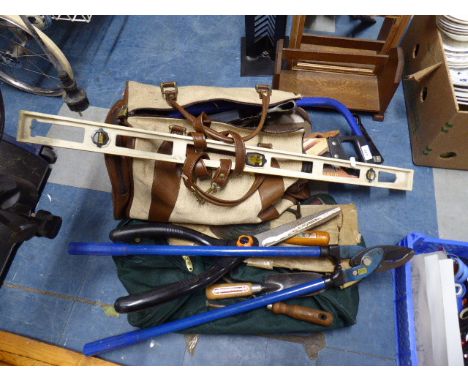 A Collection of Garden Tools, Saws, Spirit Level Etc 