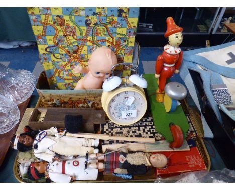 A Tray of Vintage Games, Dolls, Puzzles Etc