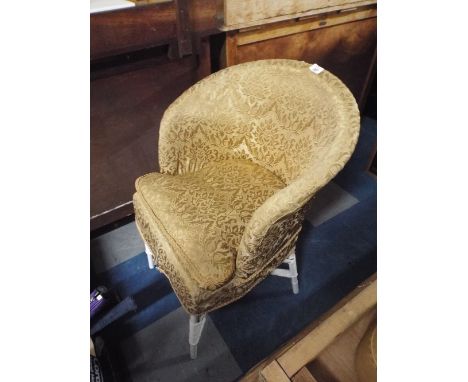 A Vintage Loom Ladies Nursing Chair 