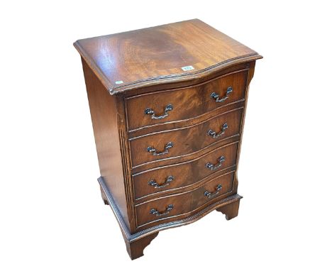 Small mahogany serpentine front four drawer chest on bracket feet, 40cm by 48cm by 72cm.