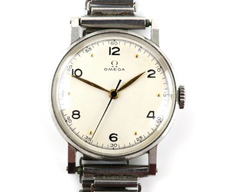 Omega gentlemen's&nbsp;Reference 2242/3 stainless steel wristwatch, the signed white enamel dial with Arabic numeral hour mar