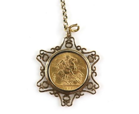 Gold pendant mount set with 1925 sovereign, minted in South Africa, on a belcher link chain, bolt ring clasp, 22cm in length,