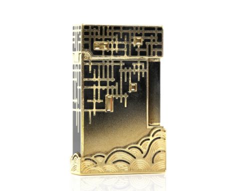 S.T. Dupont Limited edition Shanghai lighter, gold dust maki-e over a black and wave motif, base marked ST Dupont Paris, Made