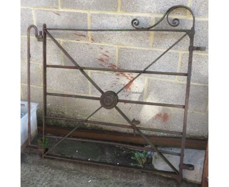VICTORIAN METAL GATE