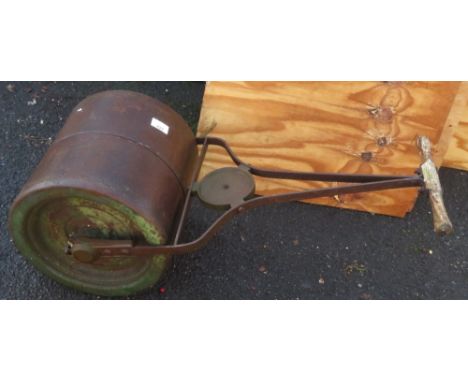 GARDEN ROLLER