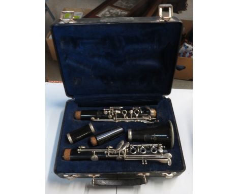 CASED BUNDY CLARINET