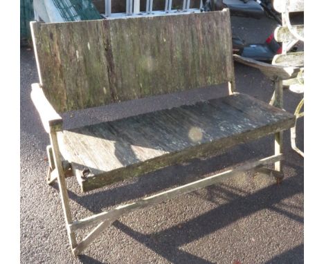 WOODEN BENCH