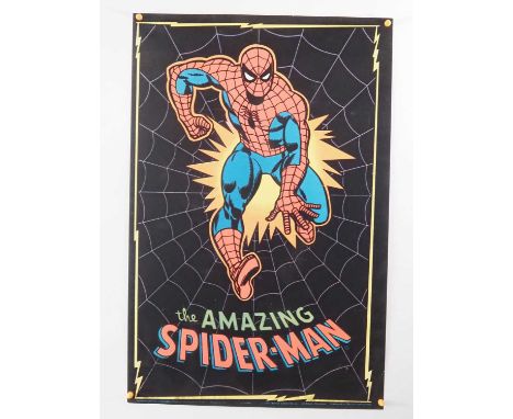 AMAZING SPIDER-MAN (1975) Western Graphics corporation - felted - black light poster 21" x 32" - flat (could be rolled)
