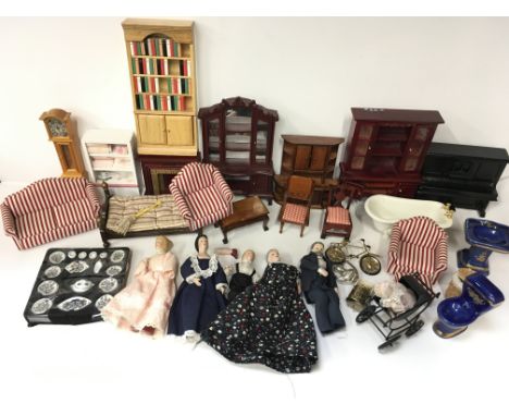 Selection of 1/12th scale doll's house furniture and dolls by Doll's House Emporium and others, includes 2 x bathroom suite i