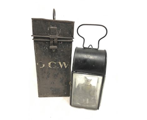 Hand-held lamp with beveled glass and Bartons burner, height 19.5cm (excl. handle), contained in a metal travelling case mark