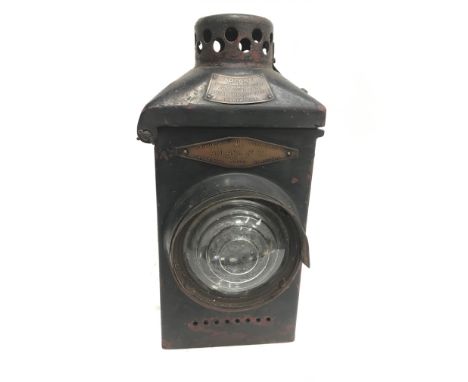 Lamp Manufacturing and Railway Supplies Ltd. (London) 'Adlake' No.22 LMS railway signal lamp carrying case with bulls eye len