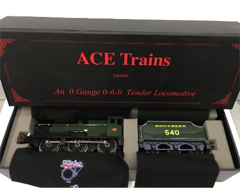 ACE Trains O Gauge  SR Green Q Class 0-6-0 and Tender # 540 with Lamps. Can be used on 2 or 3R Track. Mint Boxed with Instruc