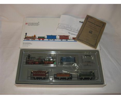 MARKLIN 2R 28471 Swiss Railroad  'The Spanish Breakfast Roll' Train Pack comprising a 2-4 'Linmat', Baggage Car, 2 x closed P