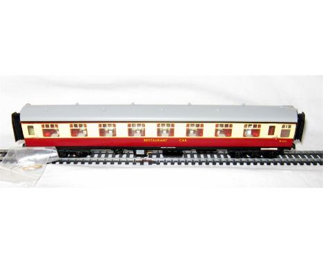 LAWRENCE Scale Models Brass Kit Built BR(W) Crimson and Cream Restaurant Car # W1011 with Passengers built by Derick Lawrence