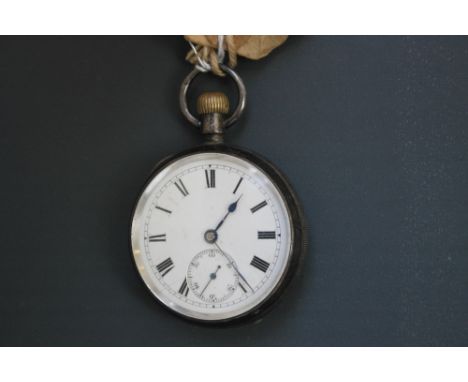 A SILVER OPEN FACED MANUAL WIND POCKET WATCH, Dia 4.75 cm