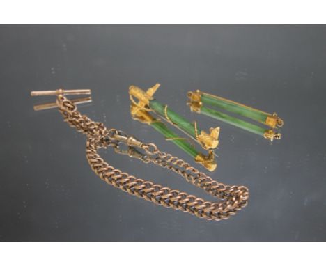 A SMALL HALLMARKED 9 CARAT GOLD CHAIN, having base metal clasp, approx weight 14.6g, together with two gold mounted spinach j