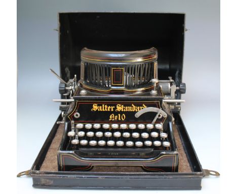 AN EARLY 20TH CENTURY CASED SALTER STANDARD No. 10 MANUAL TYPEWRITER, possible serial No. 21605, the original Tole ware style