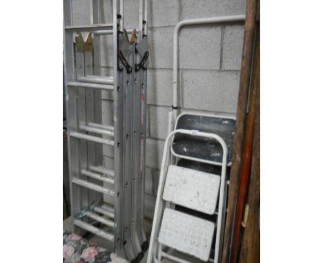2 aluminium step ladders and 2 small ladder steps.