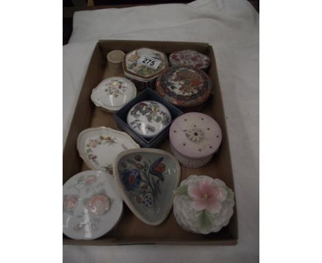 A box of trinket boxes etc.
