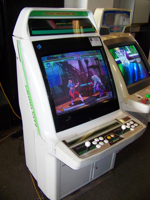 sega astro city candy cabinet street fighter iii item is in used