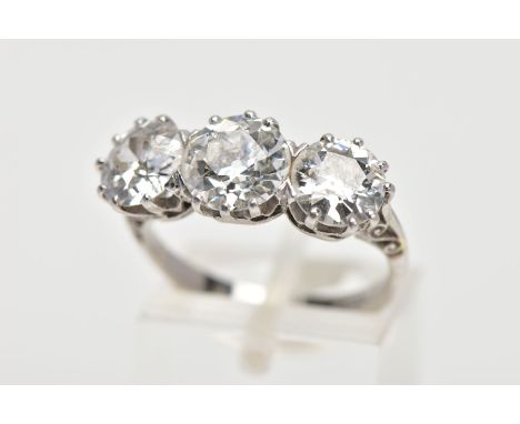 A LARGE THREE STONE DIAMOND RING, three old cut diamonds, centre diamond calculated weight 1.82ct, each smaller old cut diamo