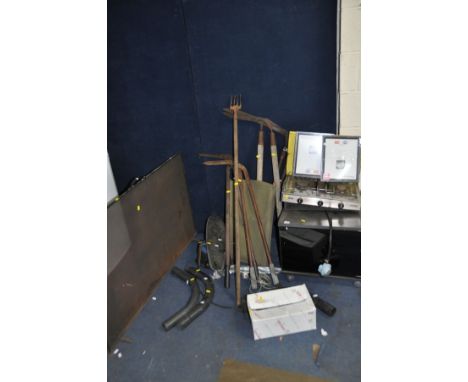 VARIOUS GARDEN TOOLS AND HOUSEHOLD ITEMS including a boxed Workzone jet wash Patio Cleaner, lawn edgers, a Primus stove, a ch
