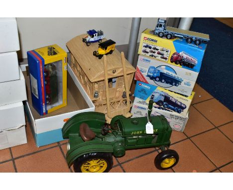 A QUANTITY OF BOXED AND UNBOXED CORGI CLASSICS DIECAST TRUCK/LORRY MODELS, to include Volvo FM Bulk Tipper 'Albert Fyfe' No. 