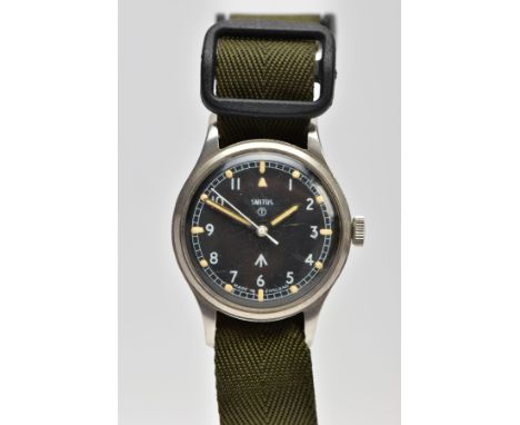A SMITHS, REF. W10 BRITISH MILITARY STAINLESS STEEL WRIST WATCH, circa 1967, mechanical hand wound 17 jewelled movement, cali