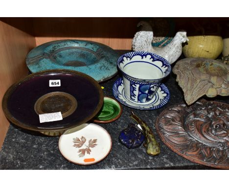 A COLLECTION OF ASSORTED STUDIO POTTERY, including a Jugtown whale, a Jugtown hen, a Carron pottery comport, a Skyeramic pin 