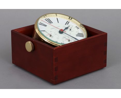 GEORG JENSEN (Denmark) Uhr und Wetterstation im maritimen Stil, rundes Messinggehäuse mit kardanischer Aufhängung in Mahagoni