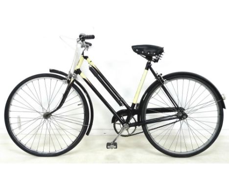A lady's vintage Elswick Hopper bicycle, circa 1961 with single speed caliper brakes, frame number U24435, 170 by 61 by 92.5c
