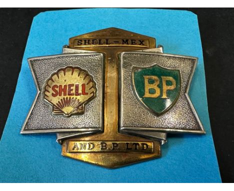 A Shell-Mex and BP Ltd cap badge.
