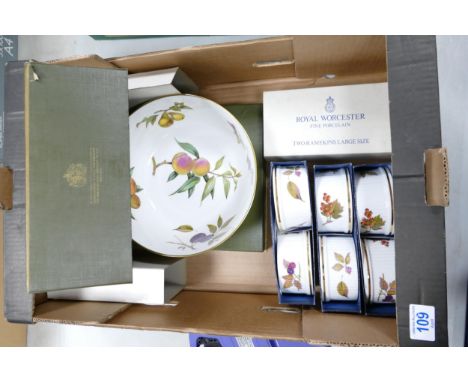 Royal Worcester Boxed Arden Pattern Fruit Bow &amp; similar Evesham patterned ramakin bowls 