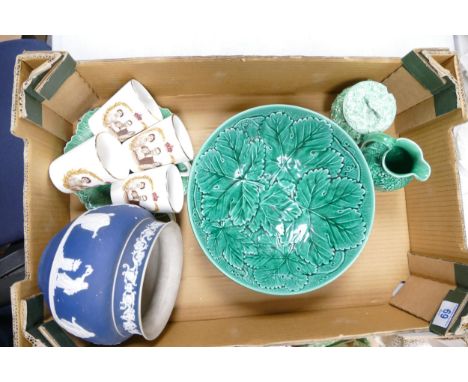 A mixed collection of items to include Wedgwood &amp; similar Cabbage ware (large green bowl with chip to base), Adams Jasper