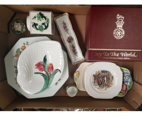 Mixed Ceramic Items to include Masons 'Chartreuse' Ginger Jar, Four Johnson Brothers Fresh Fruit dinner plates, Crown Devon C